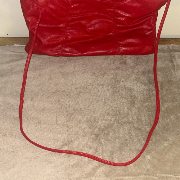 Vintage Red Gathered Soft Leather Crossbody Clutch Bag - Picture 12 of 12
